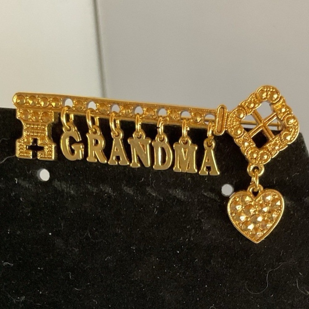 Vintage Avon Key Pin Brooch 1999 Gold Tone Dangling Charms  Spelling Grandma